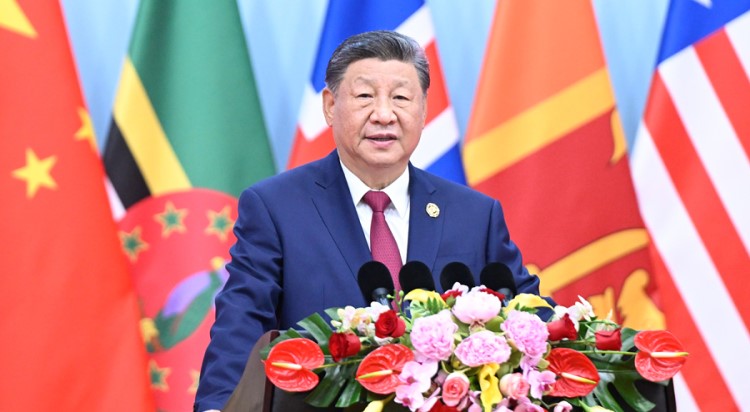 习近平出席全球妇女峰会开幕式并发表主旨讲话