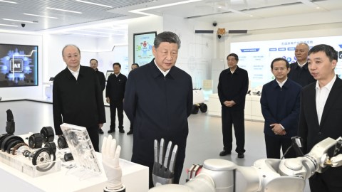 习近平：建设社会主义现代化强国，关键在科技自立自强