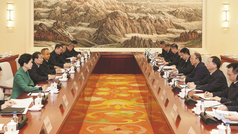 戴厚良与新疆维吾尔自治区党委书记陈小江座谈交流