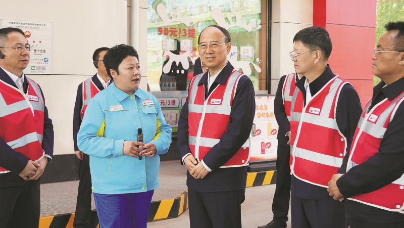 戴厚良到驻内蒙古部分石油石化企业调研